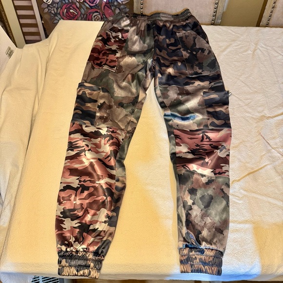 ♥️ Maniere De Voir Satin Camo Cargo Pants Joggers khaki pink purple 8 MDV - Picture 15 of 15